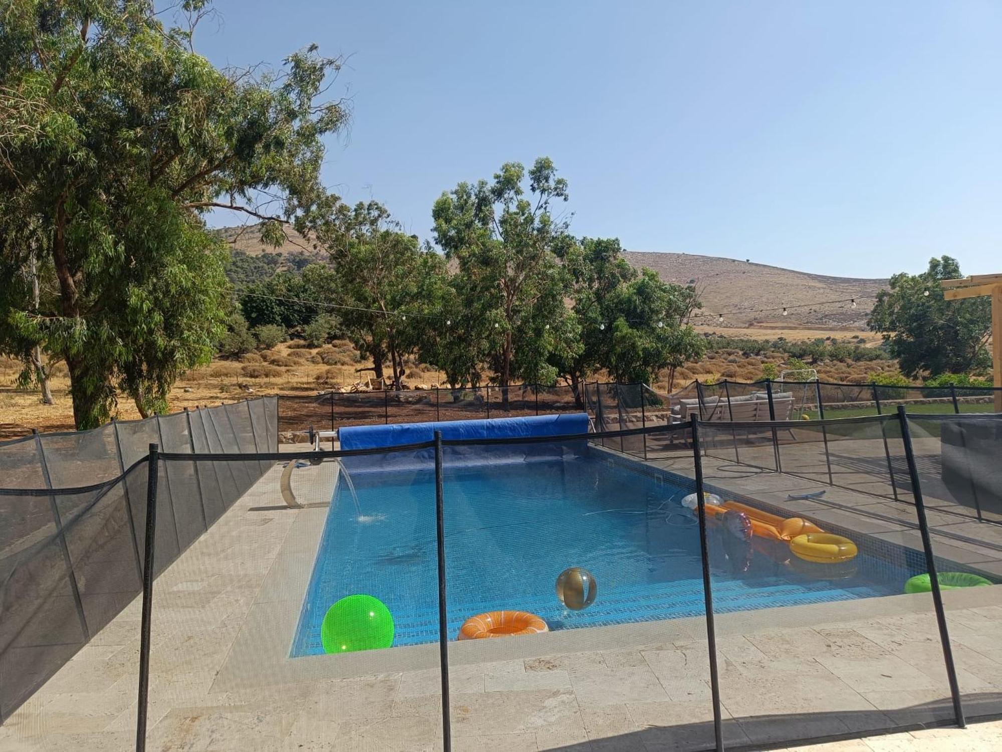 הוילה נורית זריחה למרגלות הגלבוע מראה חיצוני תמונה